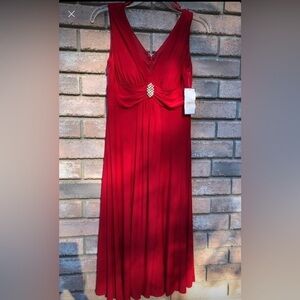 JESSICA HOWARD EVENINGS drape front  rhinestone holiday evening party dress